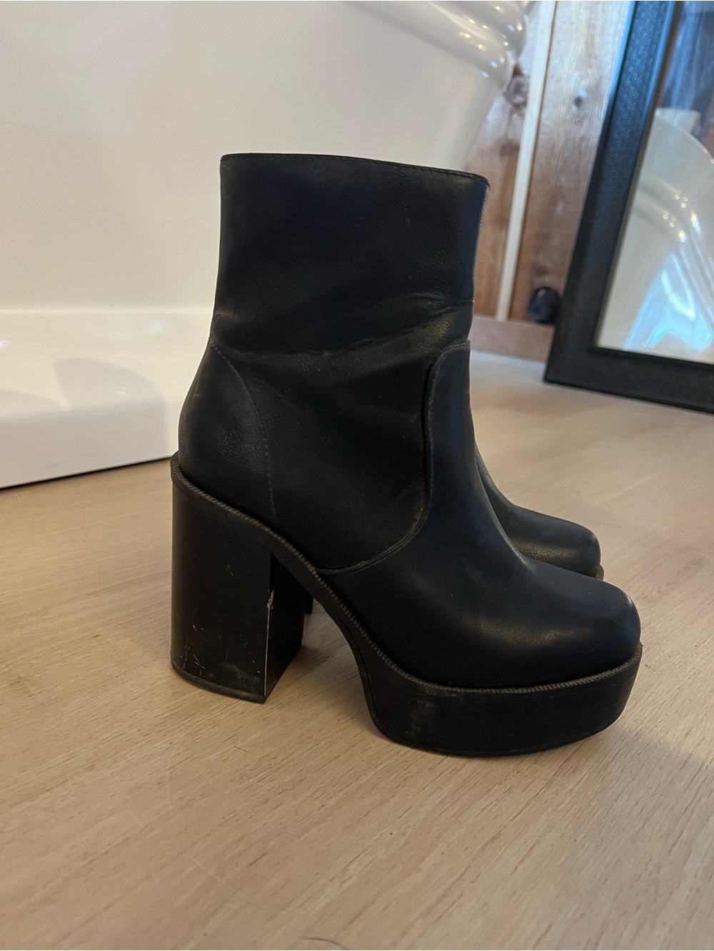 Black Platform Boots - Picture 2 of 2
